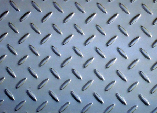 Alloy Steel Gr 12 Chequered Plates